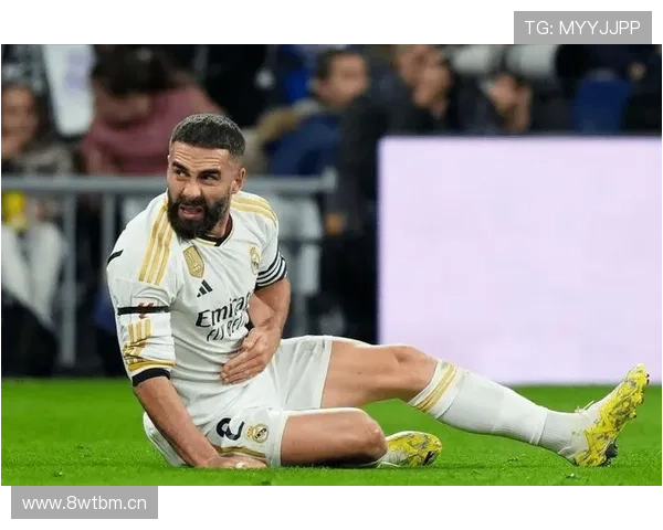 慎入！卡瓦哈尔与对方争抢时膝盖重伤，倒地后发出惨叫